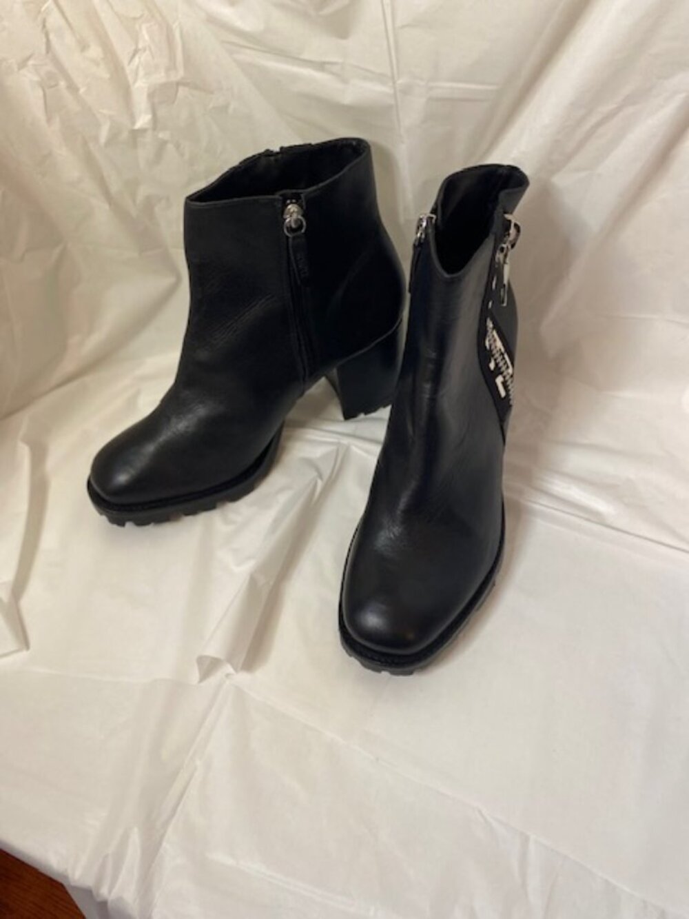 Schutz Black Leather S-Maressa Logo Zip Heeled Ankle Boots - Size 40 (US 9)